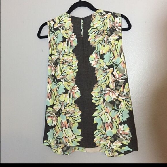 NWT BCBG MaxAzria Tulip Top - Picture 3 of 16